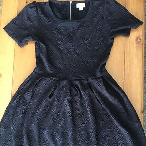 Amelia Lularoe M Black with roses